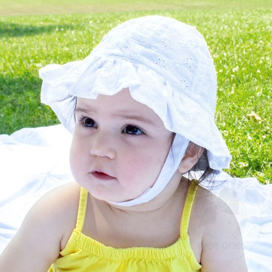 Reversible Ruffle Brim White Swim Hat